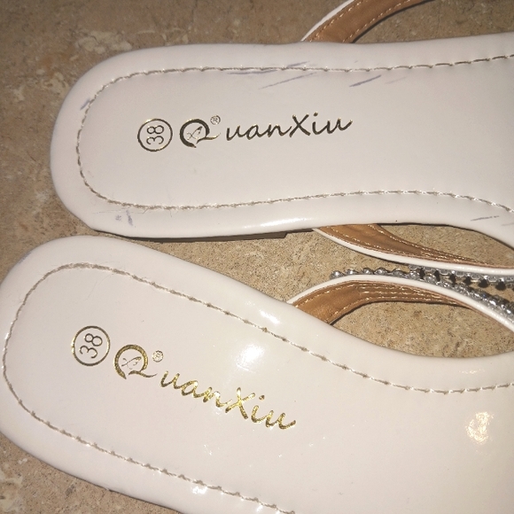 Cute Bling Silver Rhinestone Flip Flop Sandals - Picture 5 of 6